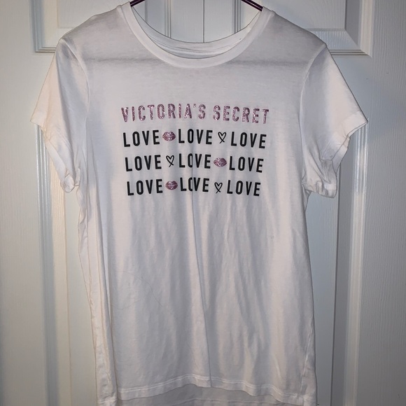 Victoria's Secret Tops - EUC Victoria’s Secret T-shirt